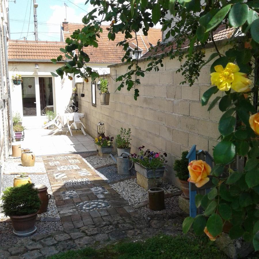 Bed and Breakfast Le Coq En Pate Romilly-sur-Seine Exterior foto